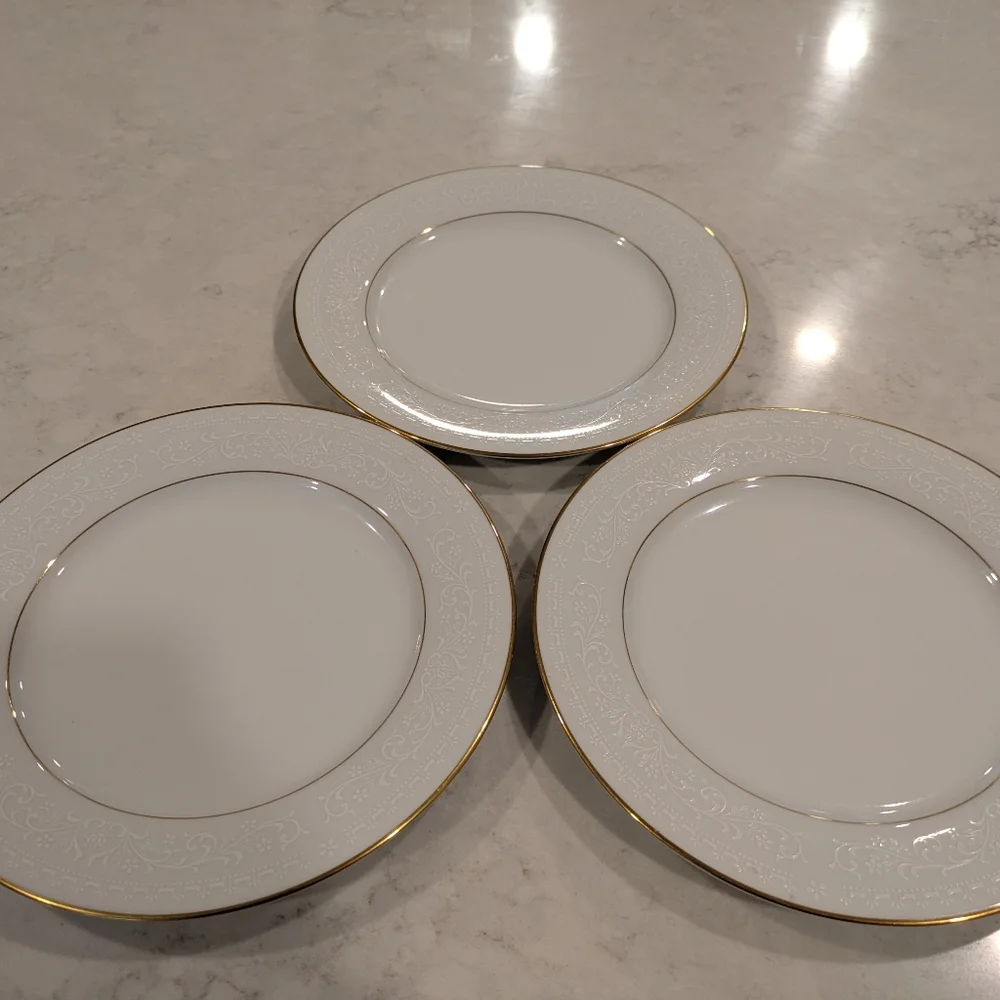 Noritake White and Gold Trim  Plates Set Of 3